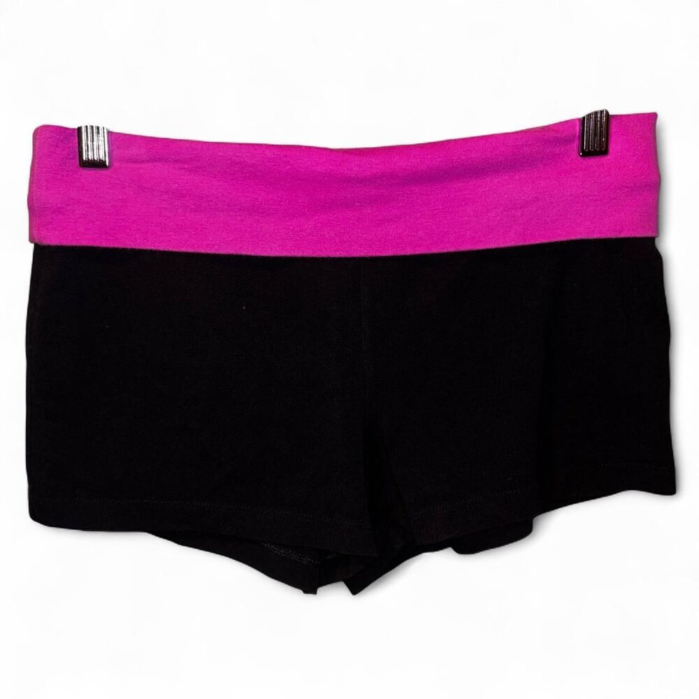 American-vintage Women's Black and Pink Shorts